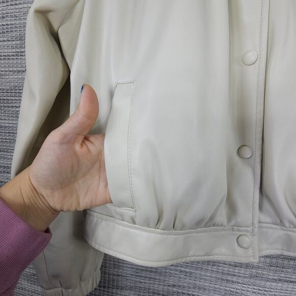 Bagatelle Collection Jacket Womens Medium Cream Feminine Faux Leather Bomber - Picture 10 of 13